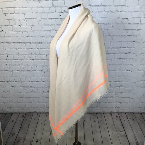 Versatile Blanket Scarf - Picture 7 of 8